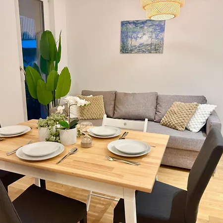Modern With Garden Near Vienna Apartment Wiener Neudorf