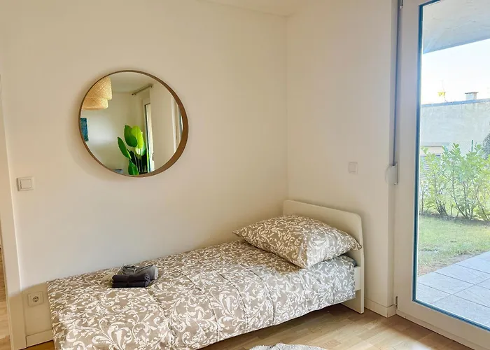 Apartment Modern With Garden Near Vienna *