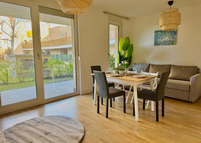 Modern With Garden Near Vienna *